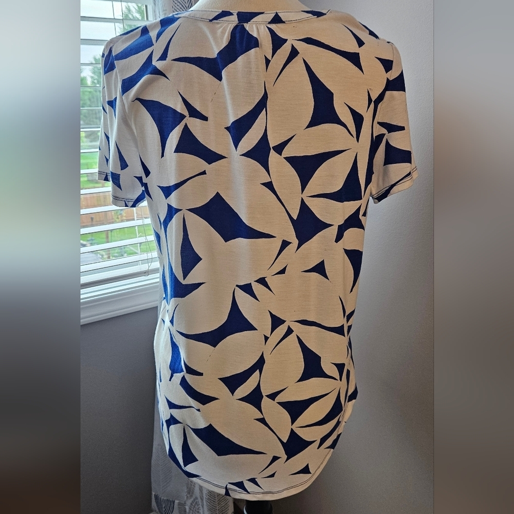 Liz Claiborne Womens Split Crew Neck Short Sleeve T-Shirt Bold Blue/White Size M - Picture 3 of 5